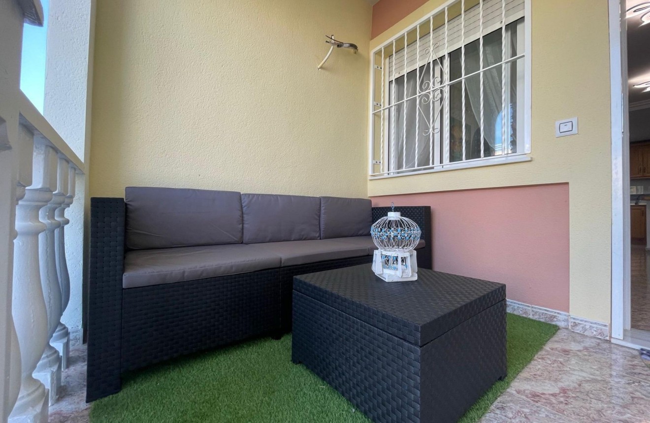 Resale - Apartment / flat -
Orihuela Costa - La Zenia