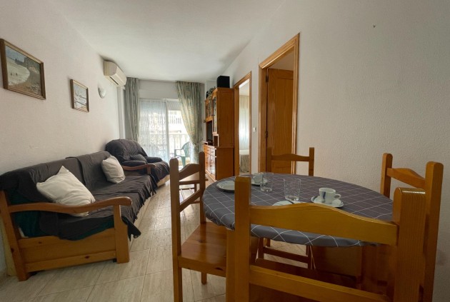 Resale - Apartment / flat -
Torrevieja - Estacion de autobuses