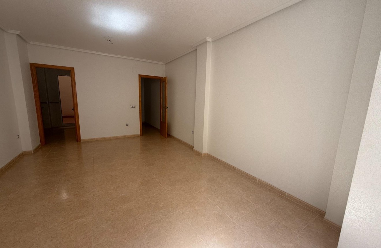 Aus zweiter Hand - Wohnung -
Torrevieja - Centro