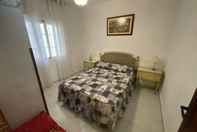 Segunda mano - Apartamento / piso -
Torrevieja - La Mata