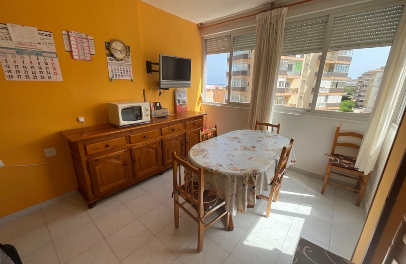 Tweedehands - Appartement / flat -
Torrevieja - La Mata