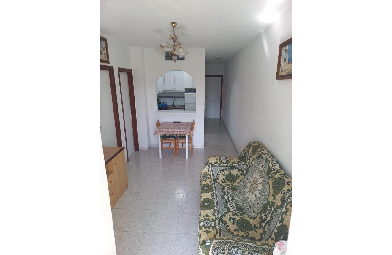 Resale - Apartment / flat -
Torrevieja - Estacion de autobuses