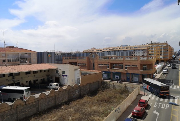 Resale - Apartment / flat -
Torrevieja - Estacion de autobuses