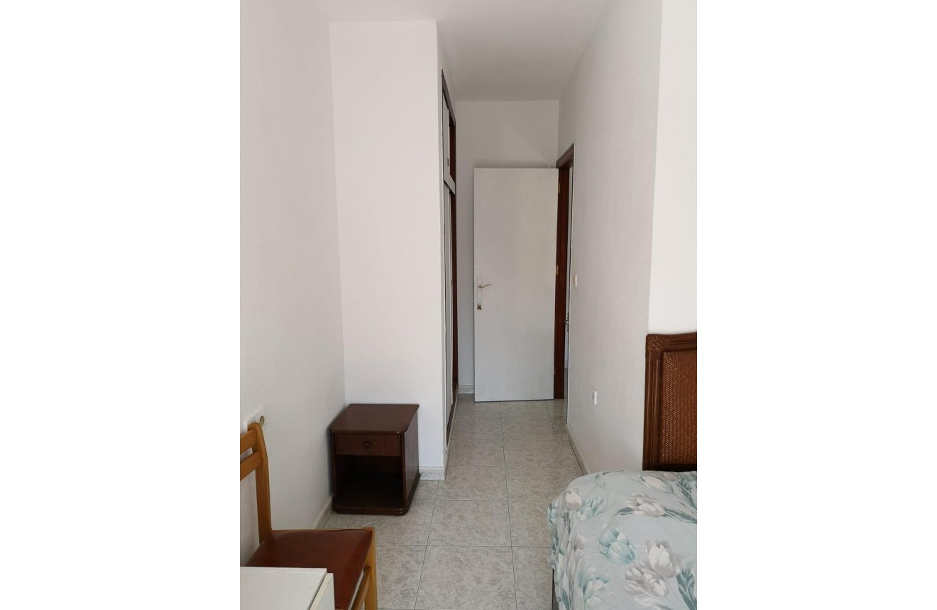 Tweedehands - Appartement / flat -
Torrevieja - Estacion de autobuses