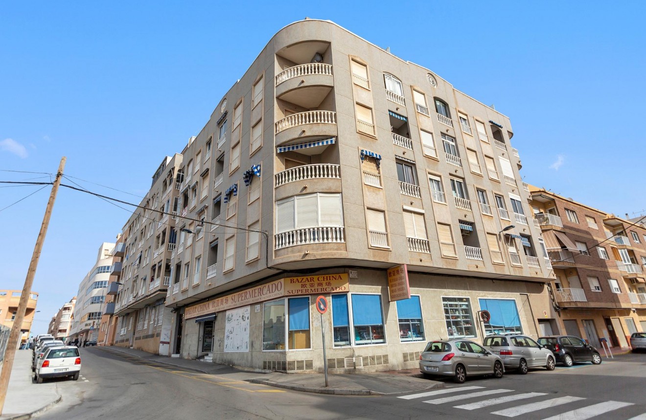 Resale - Apartment / flat -
Torrevieja - Estacion de autobuses