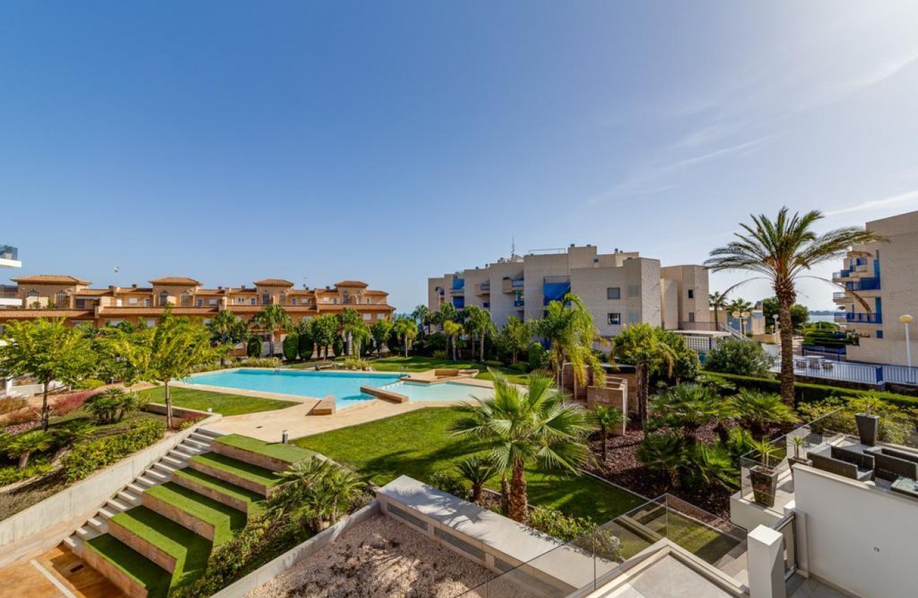 Aus zweiter Hand - Wohnung -
Orihuela Costa - Cabo Roig