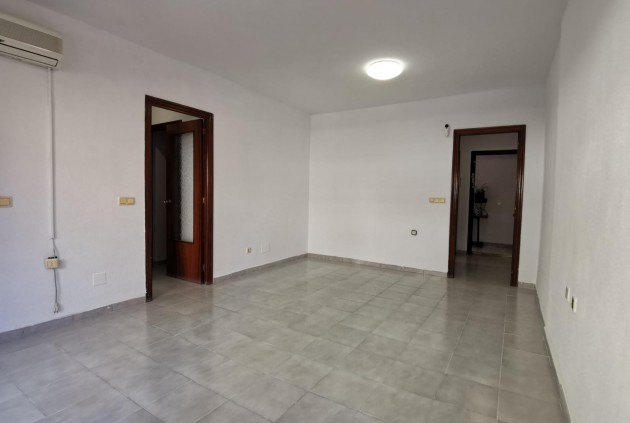 Resale - Apartment / flat -
Torrevieja - Estacion de autobuses