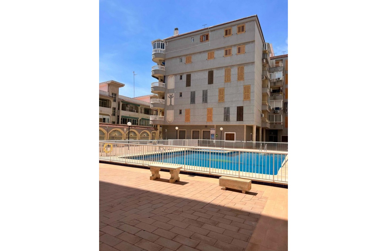 Segunda mano - Apartamento / piso -
Torrevieja - Acequion