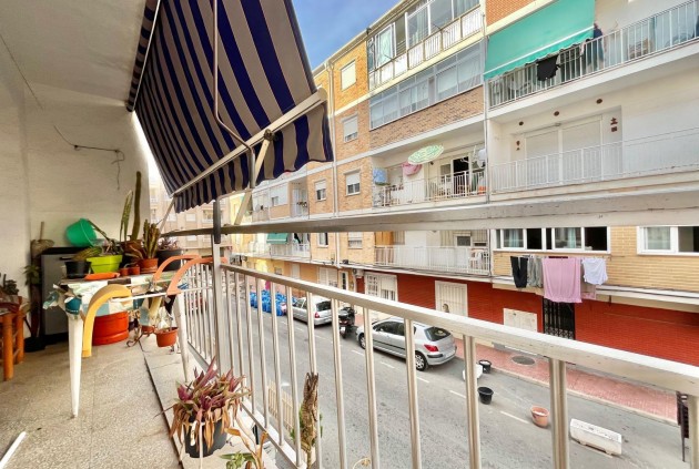 Resale - Apartment / flat -
Torrevieja - Estacion de autobuses