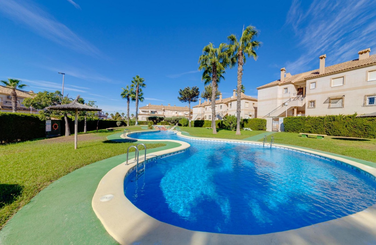 Z drugiej ręki - Bungalow -
Torrevieja - Aguas Nuevas 2