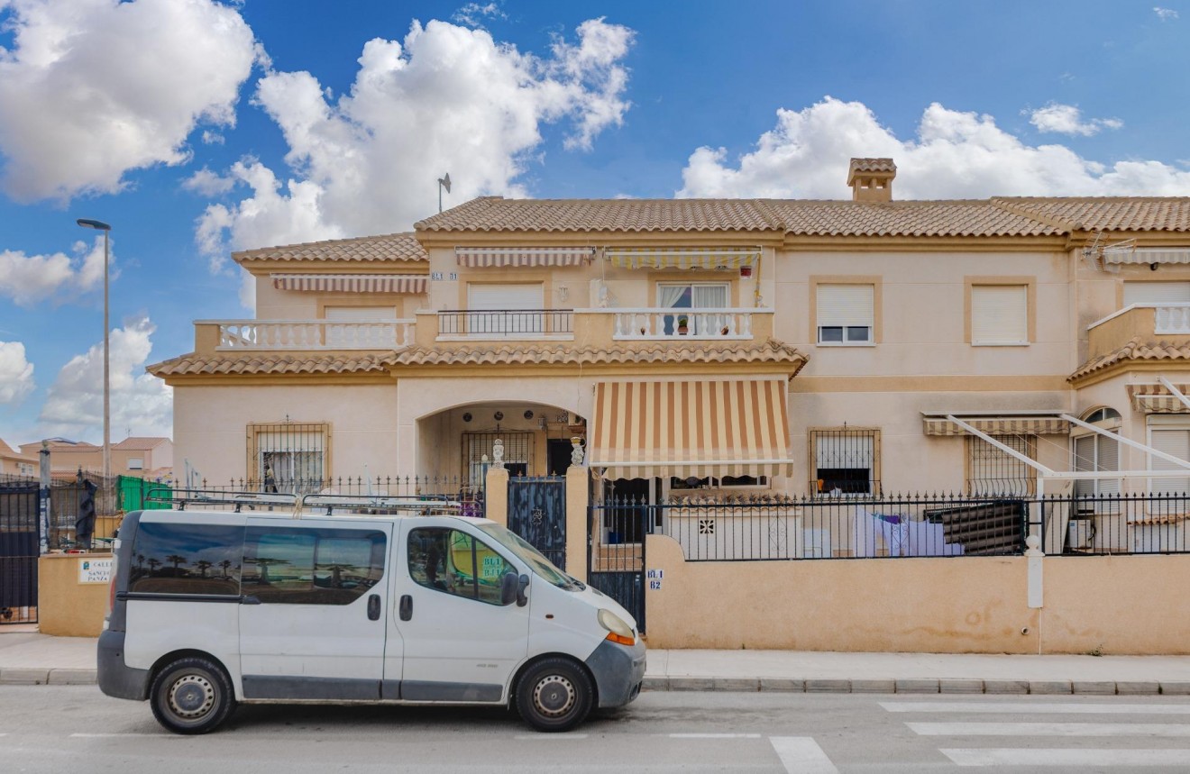 Z drugiej ręki - Bungalow -
Torrevieja - Aguas Nuevas 2