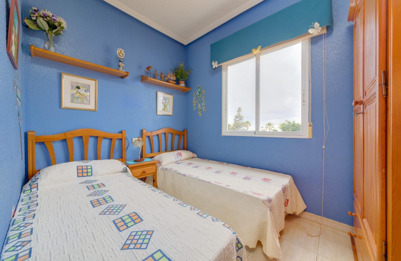 Z drugiej ręki - Bungalow -
Torrevieja - Aguas Nuevas 2