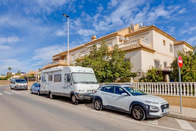 Aus zweiter Hand - Bungalow -
Torrevieja - Aguas Nuevas 2