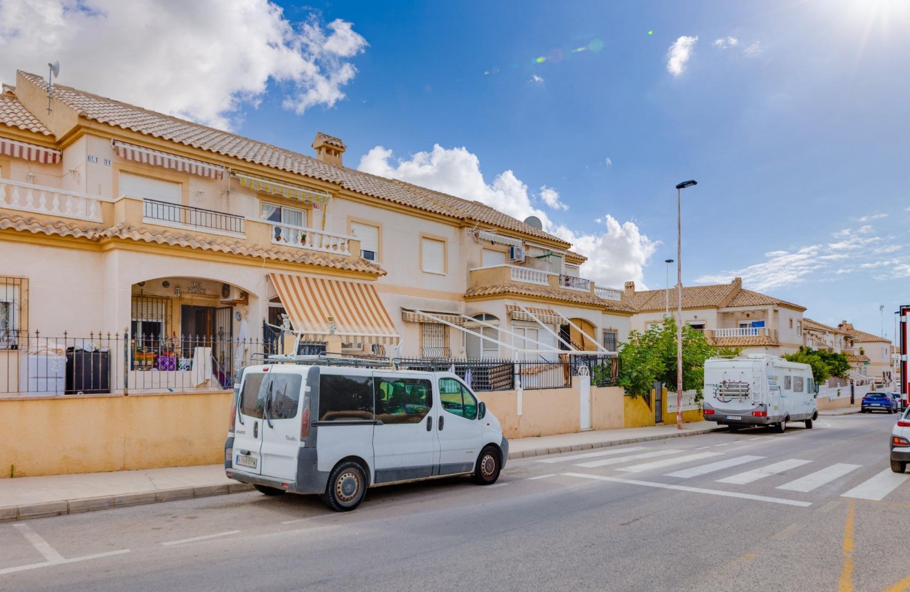 Z drugiej ręki - Bungalow -
Torrevieja - Aguas Nuevas 2