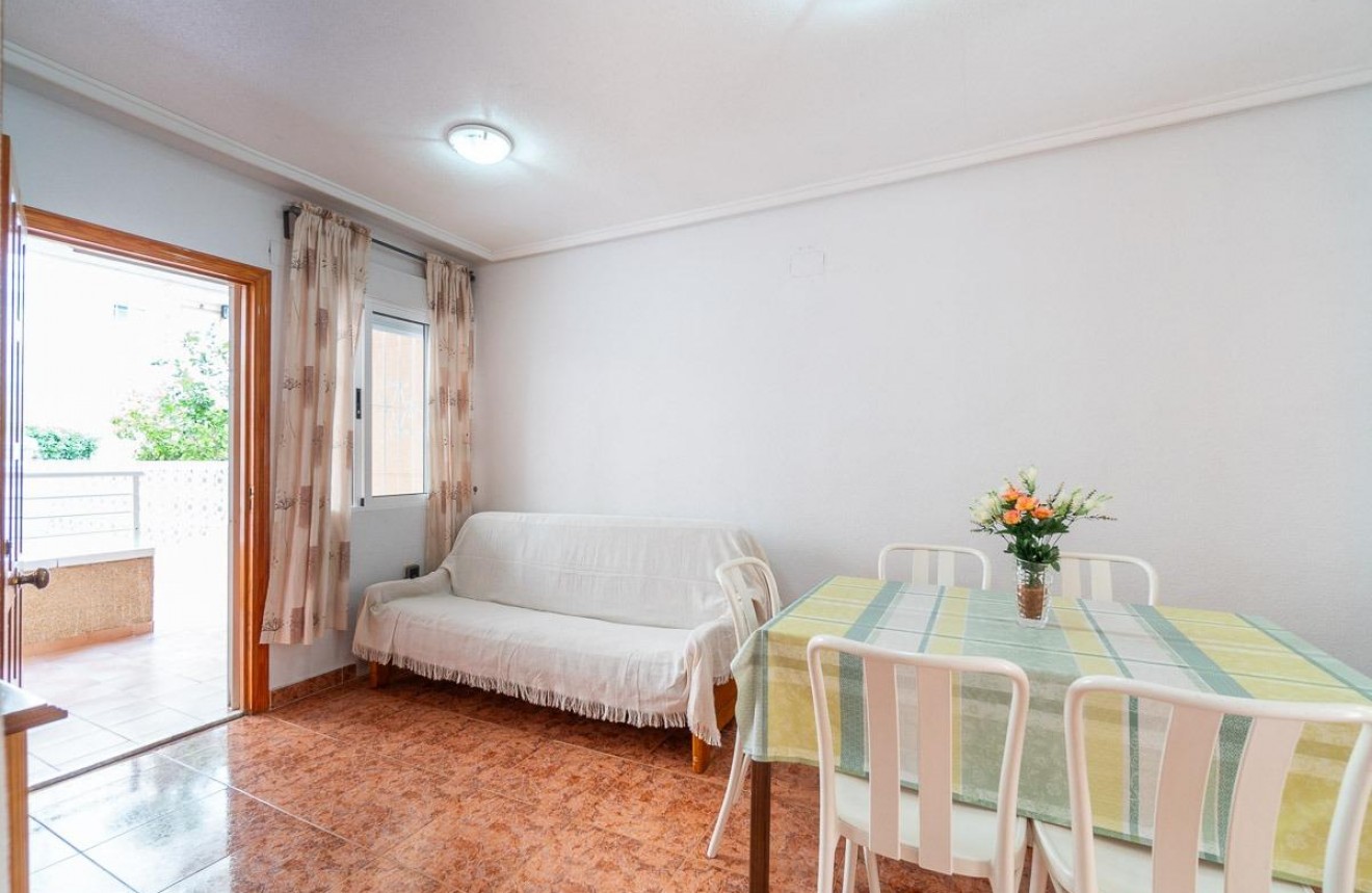 Resale - Apartment / flat -
Torrevieja - Nueva Torrevieja