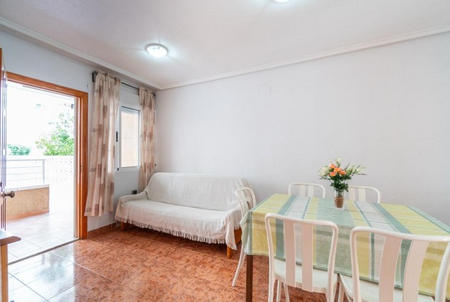 Resale - Apartment / flat -
Torrevieja - Nueva Torrevieja