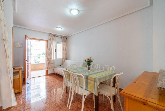 Resale - Apartment / flat -
Torrevieja - Nueva Torrevieja