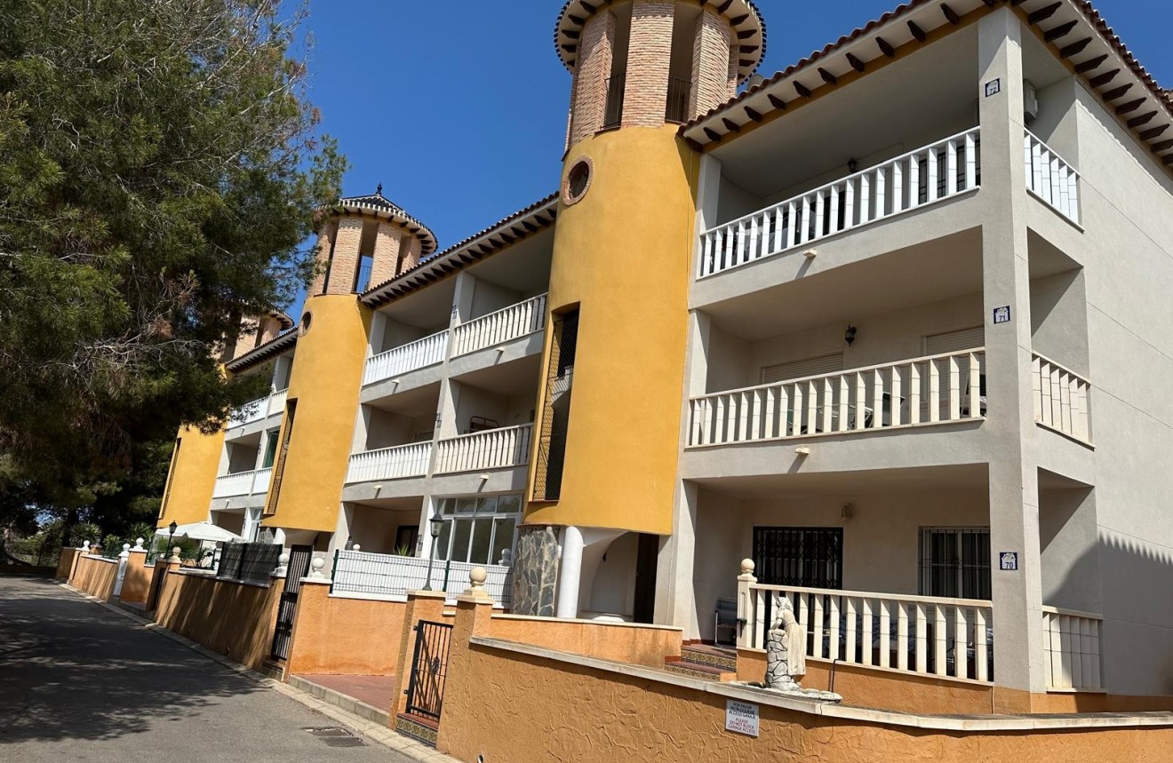 Aus zweiter Hand - Wohnung -
Orihuela Costa - Costa Blanca