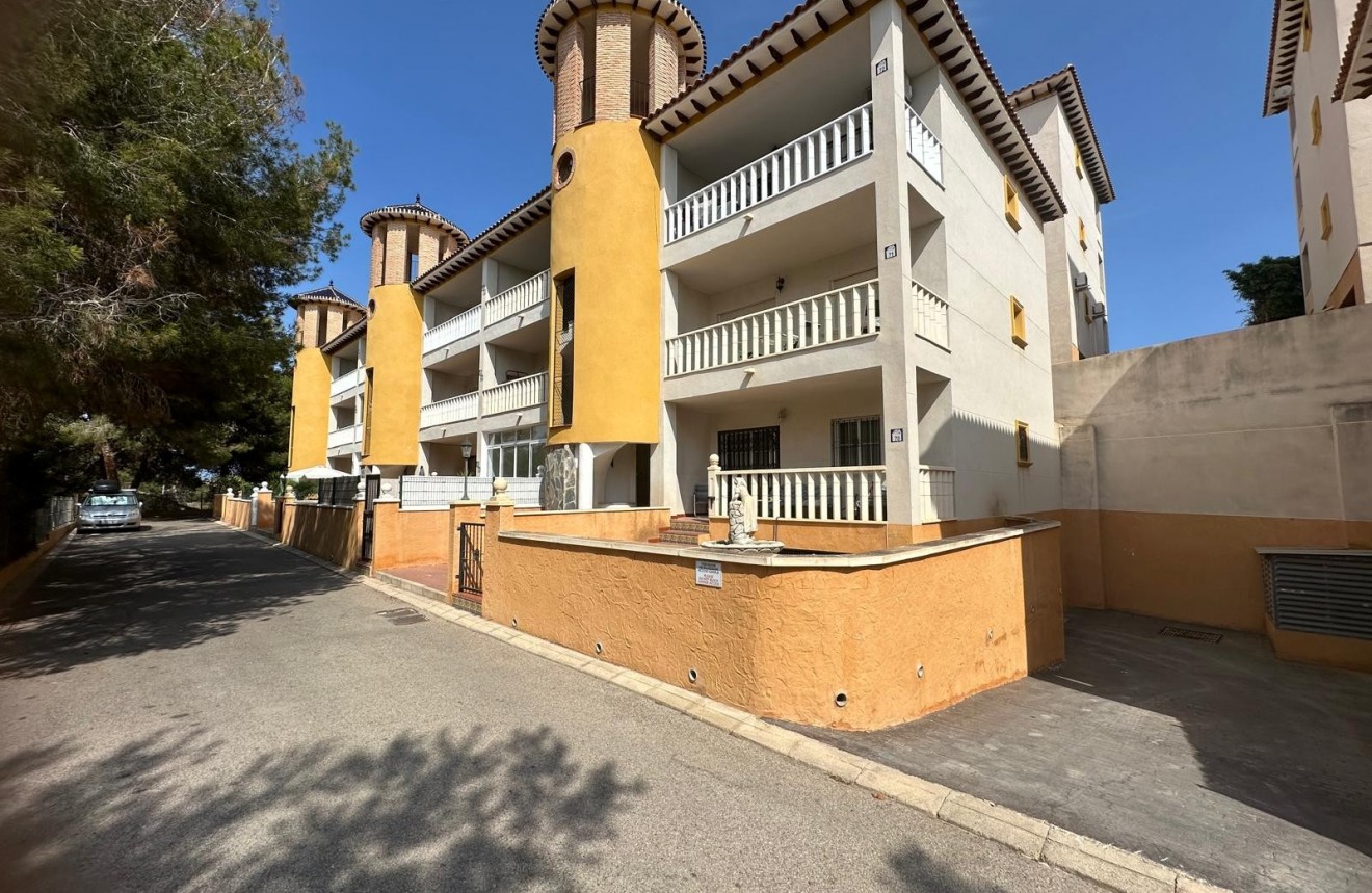 Aus zweiter Hand - Wohnung -
Orihuela Costa - Costa Blanca