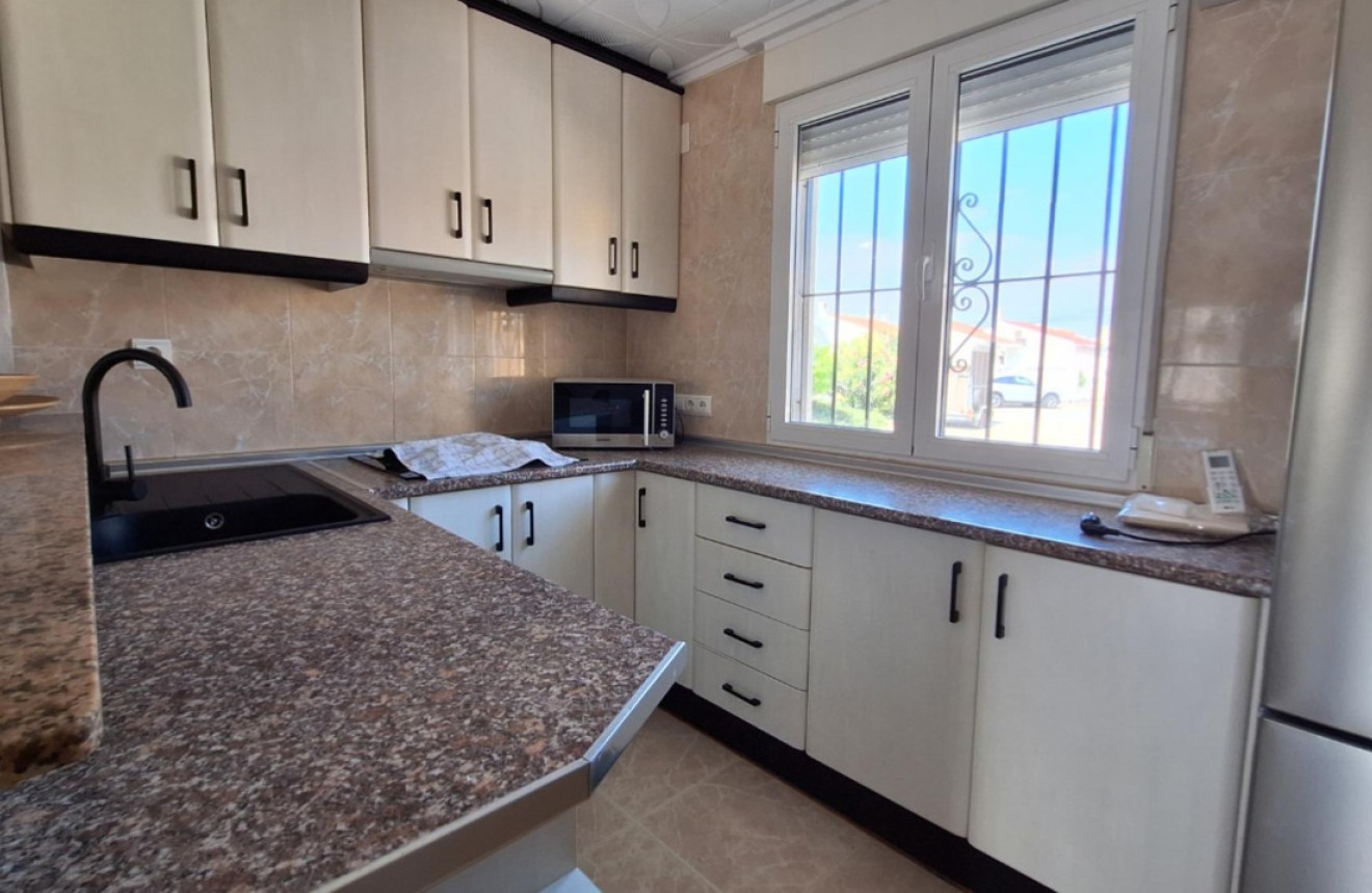 Z drugiej ręki - Bungalow -
Torrevieja - Costa Blanca