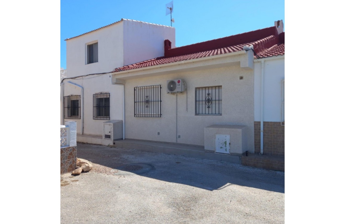 Z drugiej ręki - Bungalow -
Torrevieja - Costa Blanca