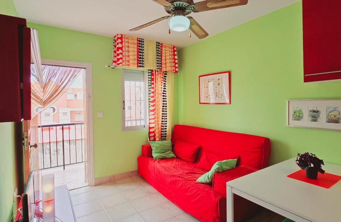 Segunda mano - Apartamento / piso -
Torrevieja - La Mata