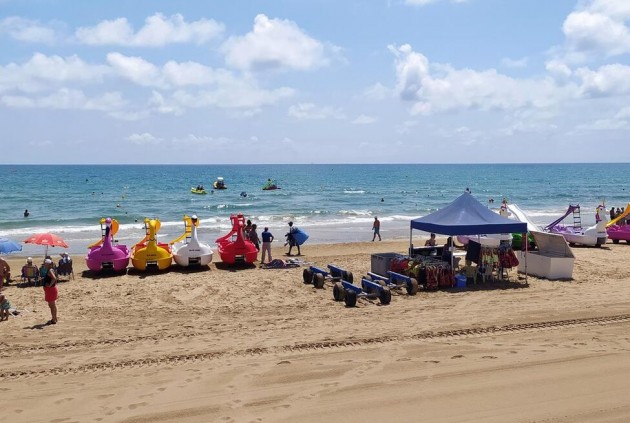 Z drugiej ręki - Mieszkanie w bloku -
Torrevieja - La Mata