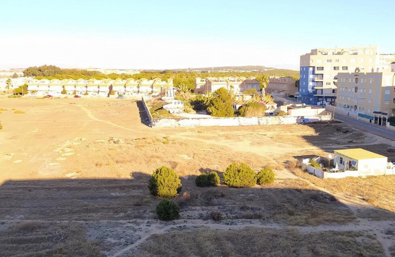 Resale - Apartment / flat -
Torrevieja - La Mata