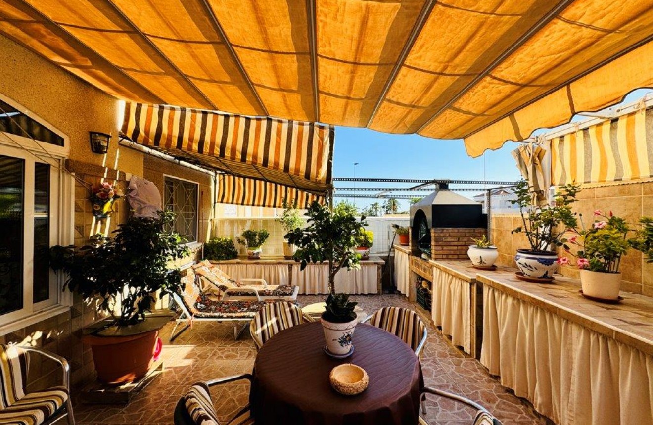 Aus zweiter Hand - Chalet -
Torrevieja - Costa Blanca