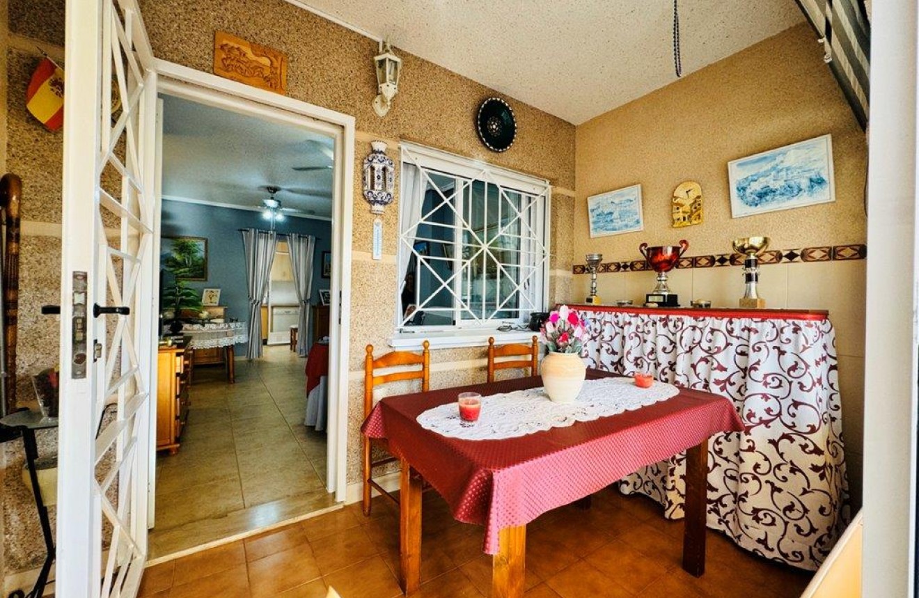 Segunda mano - Chalet -
Torrevieja - Costa Blanca