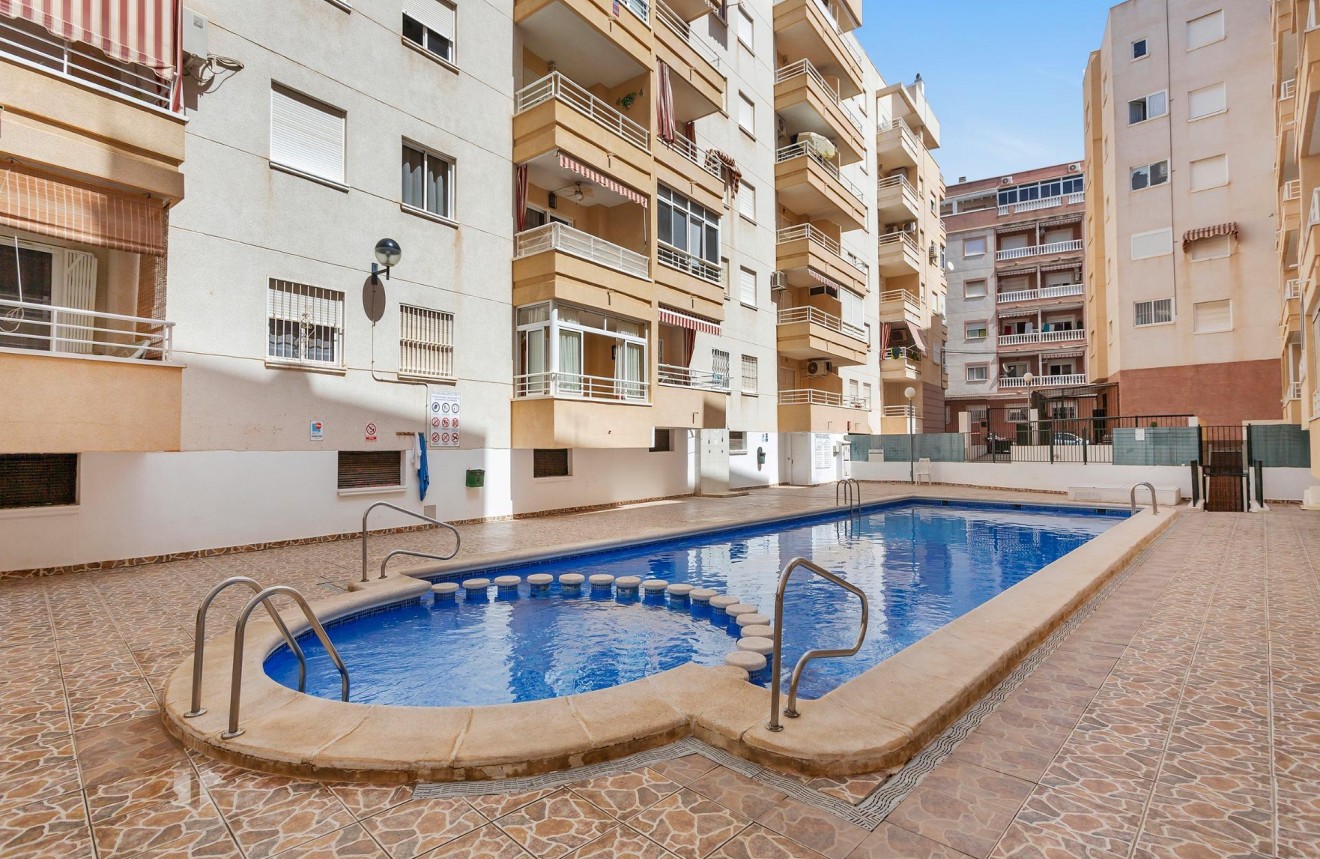 D'occasion - Appartement -
Torrevieja - Estacion de autobuses