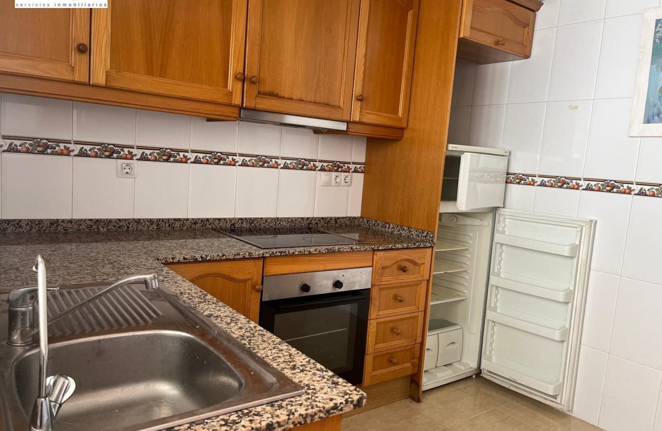 Segunda mano - Apartamento / piso -
Almoradí