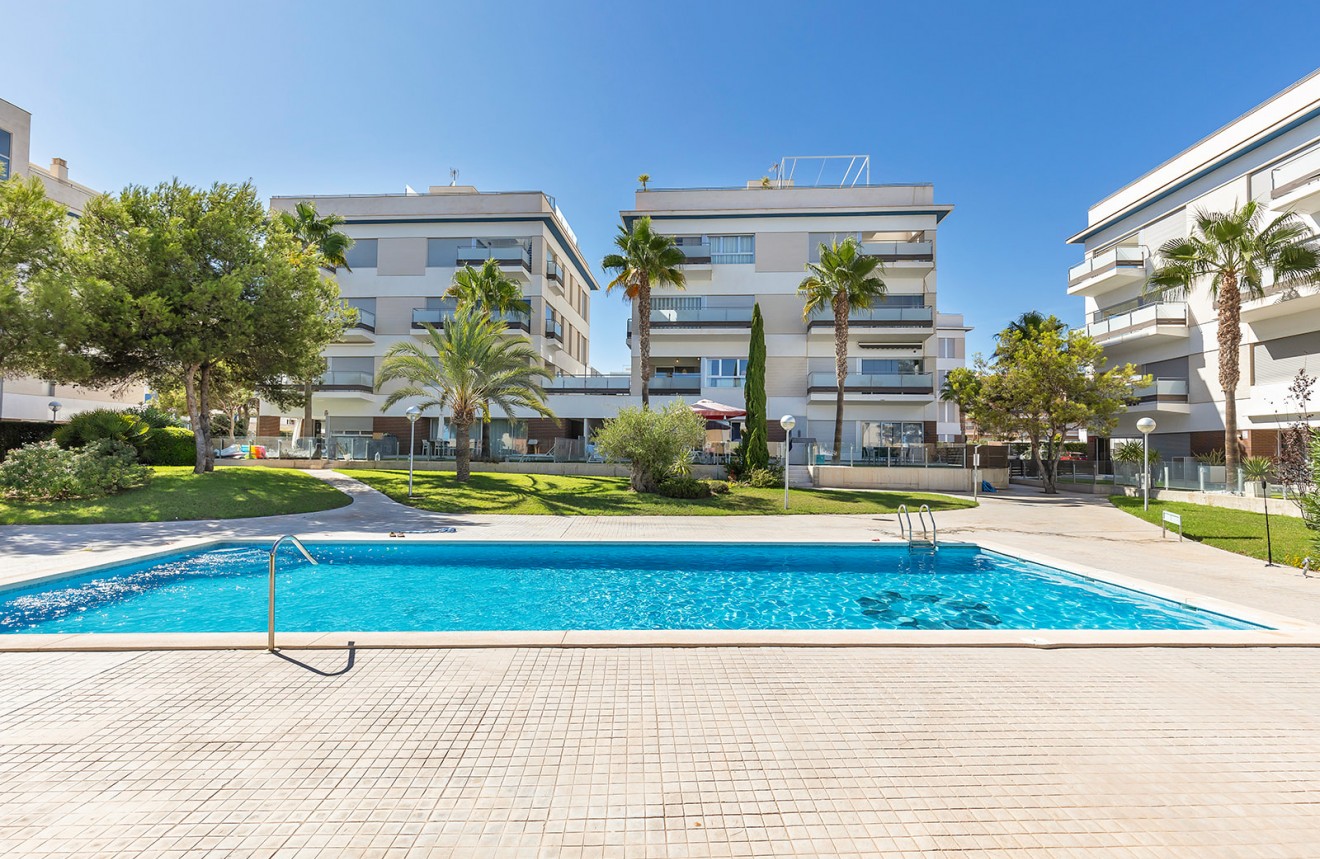 Aus zweiter Hand - Wohnung -
Orihuela Costa - Costa Blanca