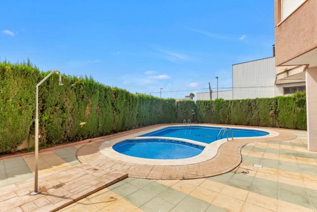 Resale - Apartment / flat -
Torrevieja - Nueva Torrevieja