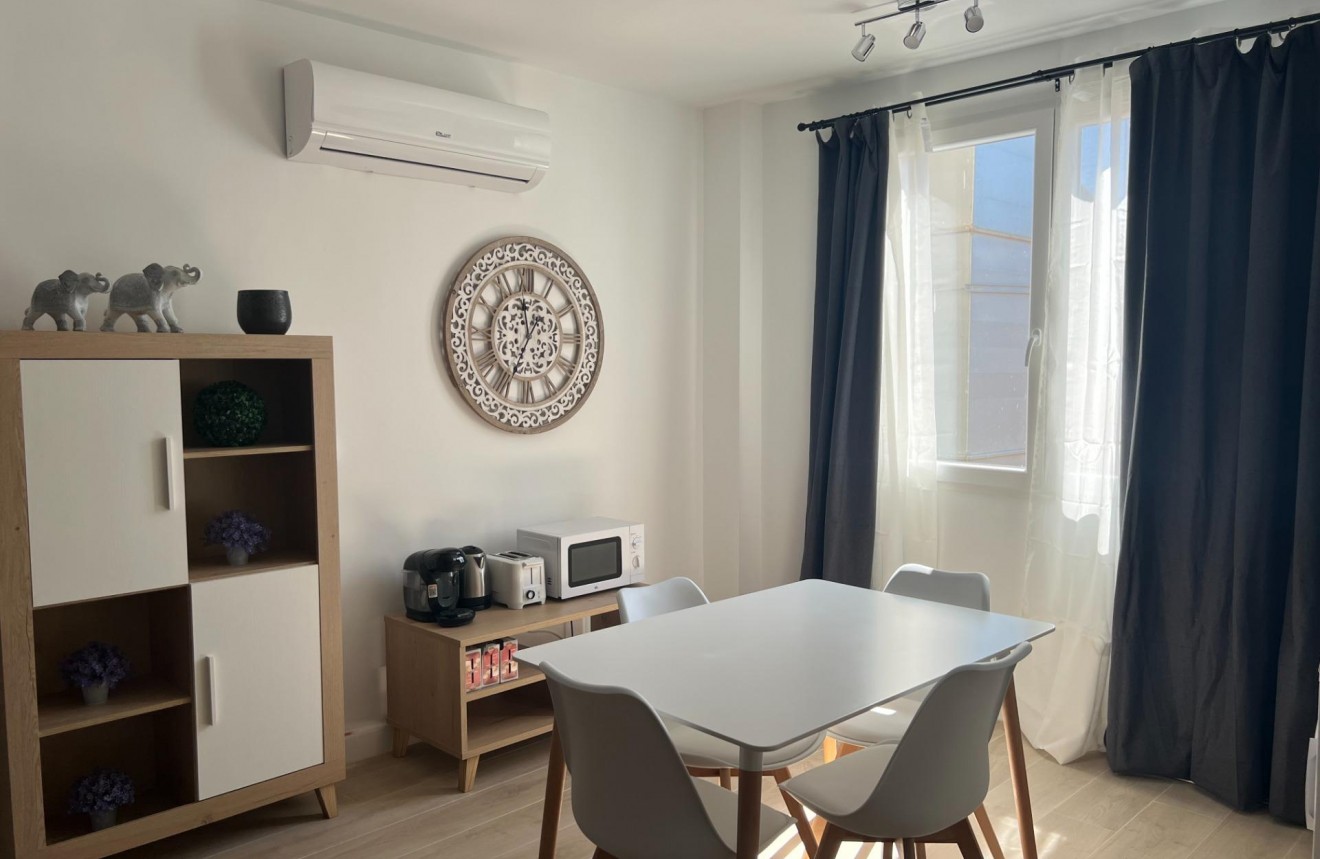 Tweedehands - Appartement / flat -
Dolores - Centro