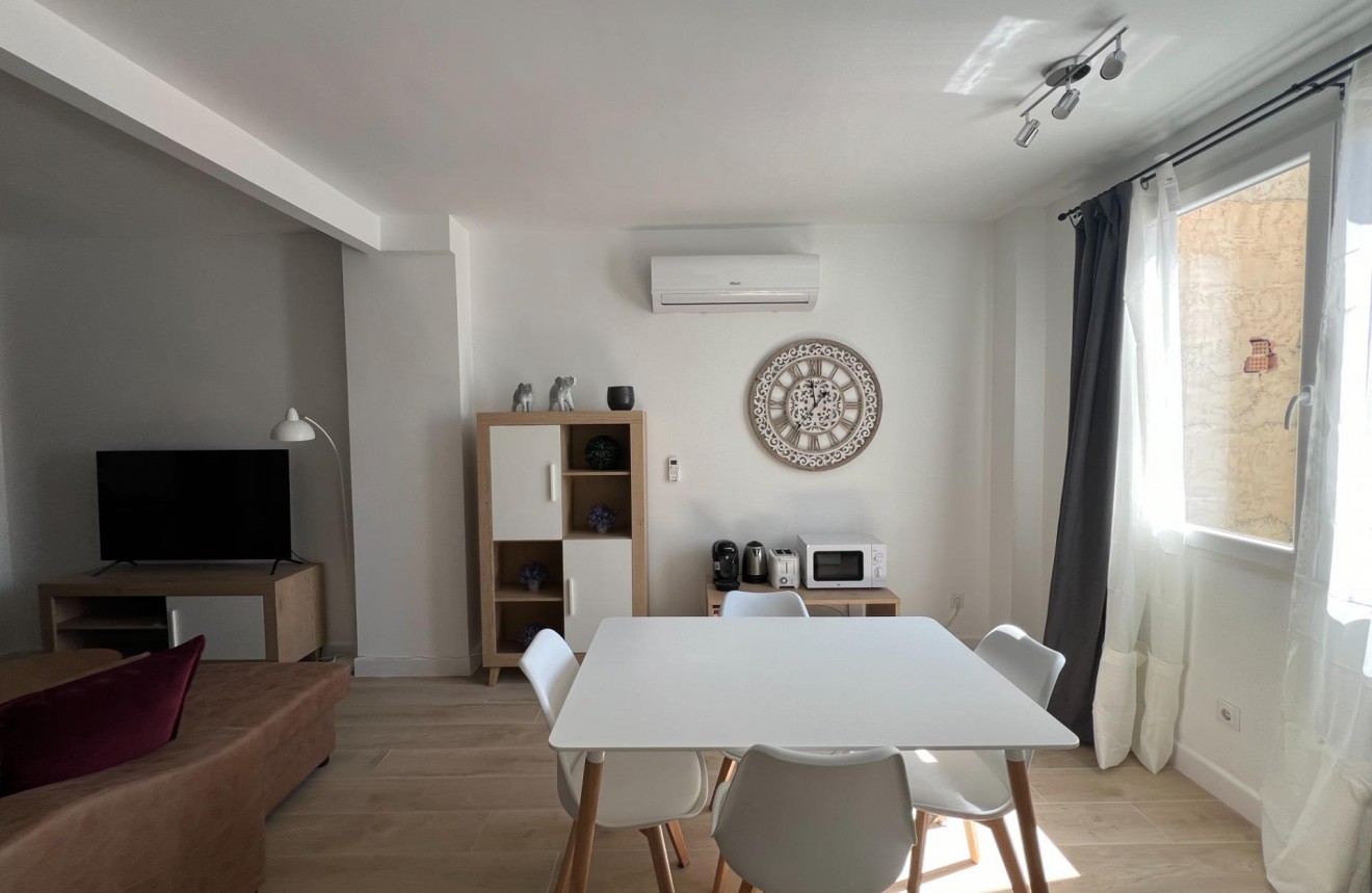 Tweedehands - Appartement / flat -
Dolores - Centro