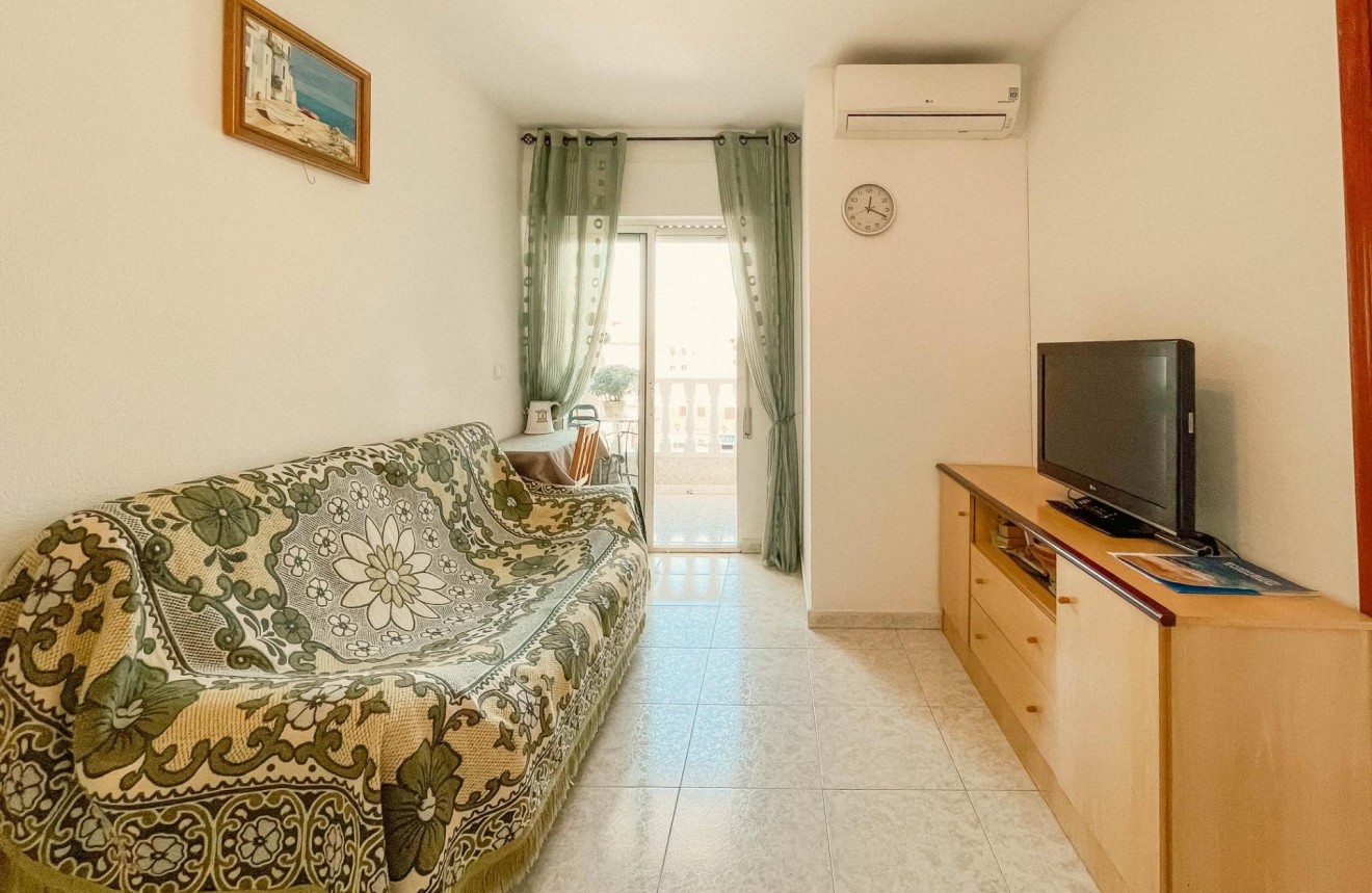 Resale - Apartment / flat -
Torrevieja - Estacion de autobuses