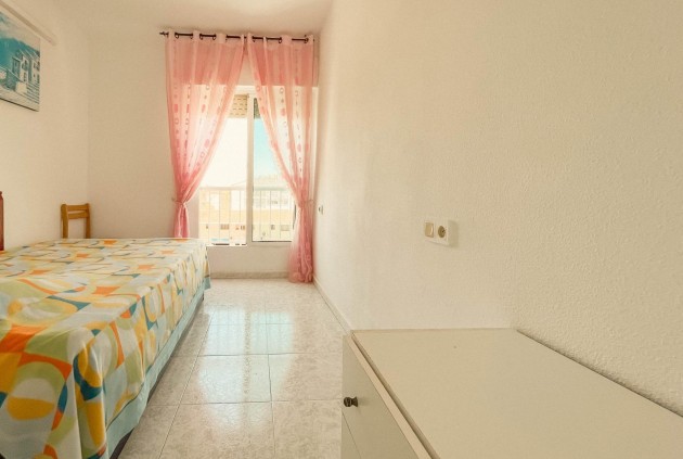 Segunda mano - Apartamento / piso -
Torrevieja - Estacion de autobuses