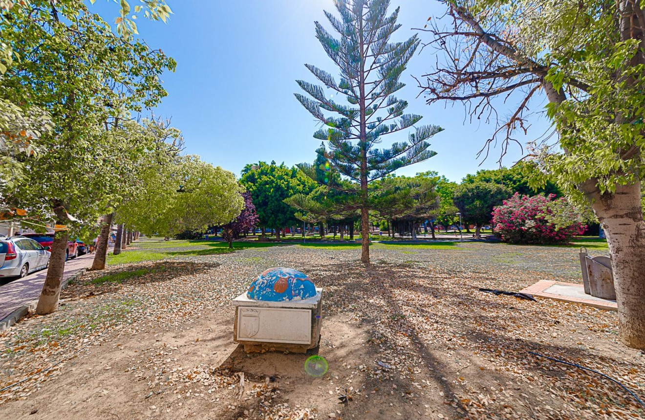 Segunda mano - Bungalow -
Torrevieja - Costa Blanca