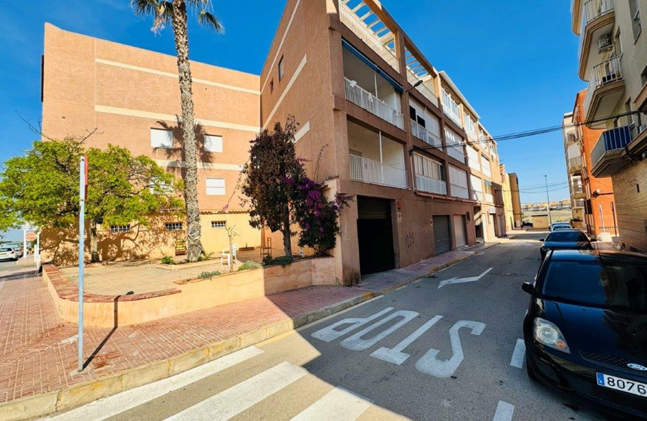 Aus zweiter Hand - Wohnung -
La Mata - Costa Blanca