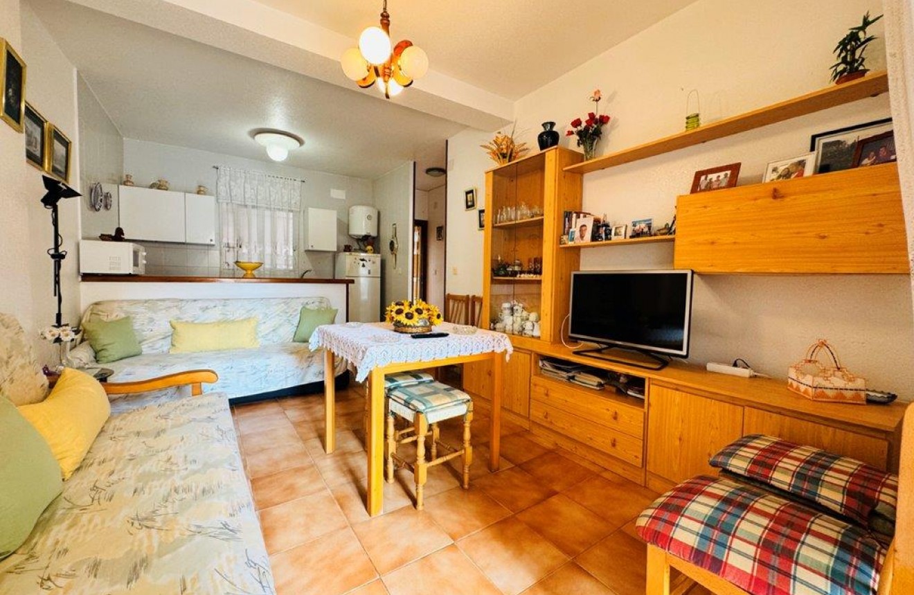 Aus zweiter Hand - Wohnung -
La Mata - Costa Blanca