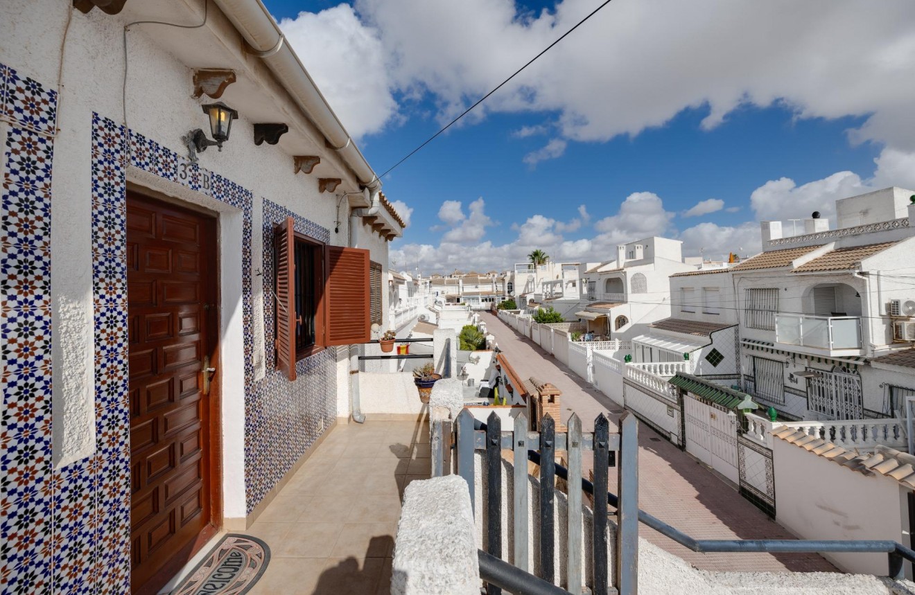 Segunda mano - Bungalow -
Torrevieja - Los Frutales