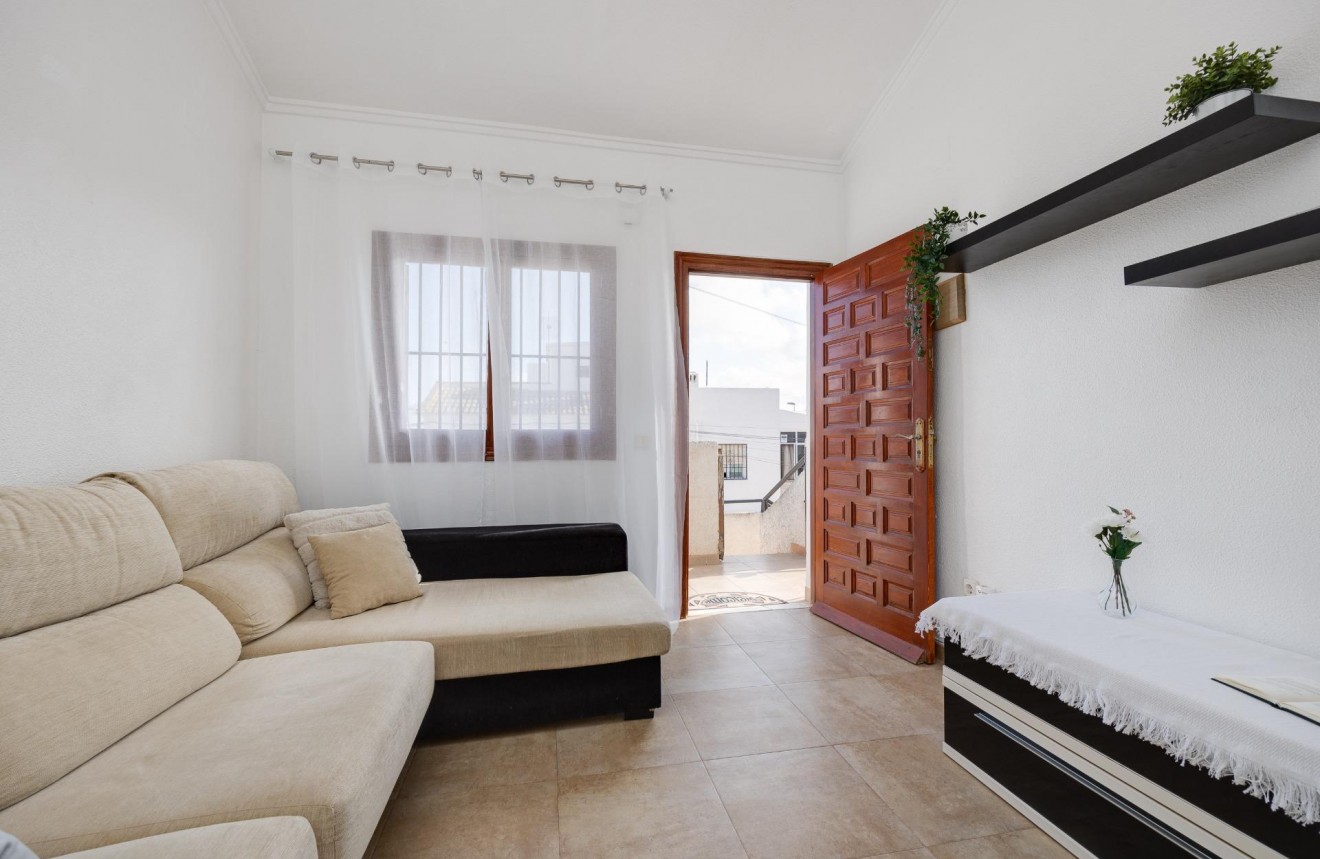 Z drugiej ręki - Bungalow -
Torrevieja - Los Frutales