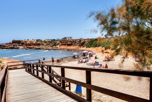 Segunda mano - Bungalow -
Torrevieja - Los Frutales