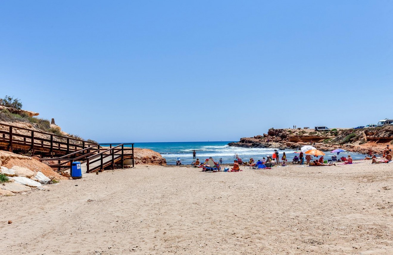 Z drugiej ręki - Bungalow -
Torrevieja - Los Frutales