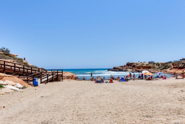 Segunda mano - Bungalow -
Torrevieja - Los Frutales