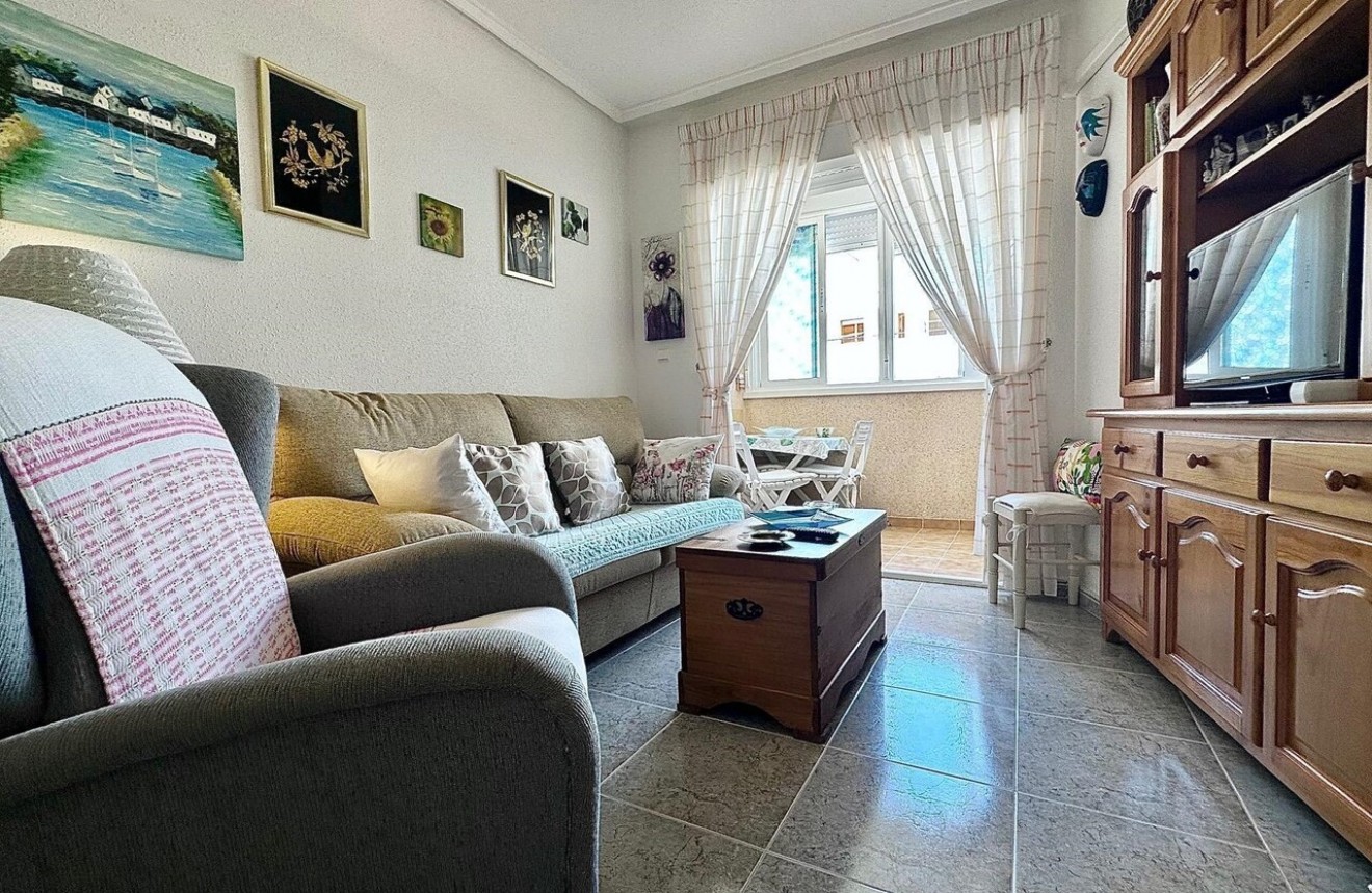 Resale - Apartment / flat -
Torrevieja - Costa Blanca