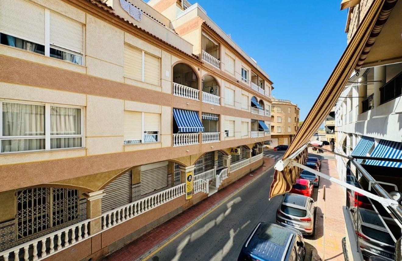 Aus zweiter Hand - Wohnung -
La Mata - Costa Blanca