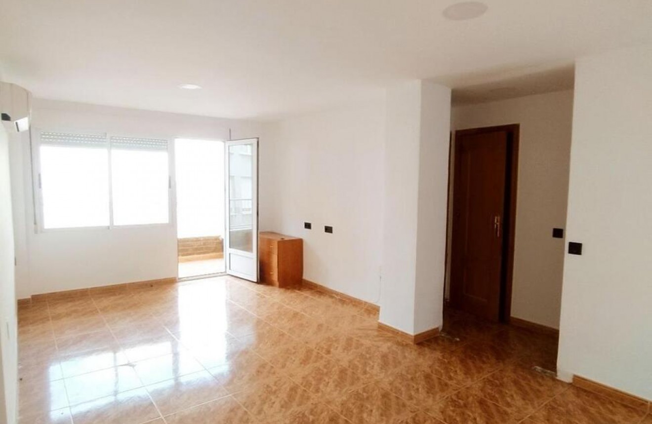 Aus zweiter Hand - Wohnung -
Torrevieja - DOWNTOWN