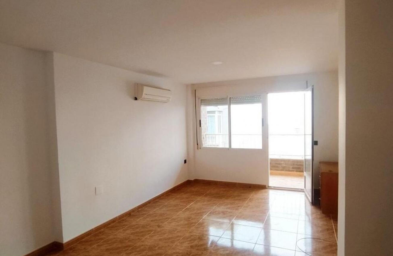 Aus zweiter Hand - Wohnung -
Torrevieja - DOWNTOWN